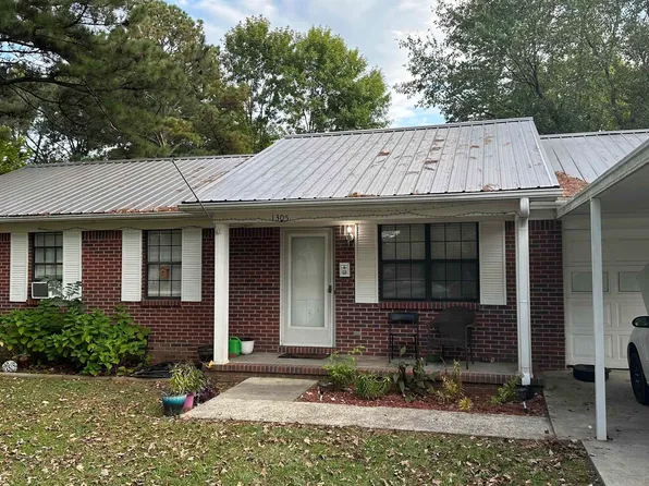 1305 Hickory St, Hanceville, AL 35077