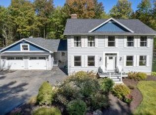 567 Deerfield Dr, Hermon, ME 04401
