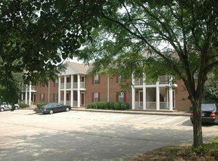 77 Forest Hill Dr, Frankfort, KY 40601