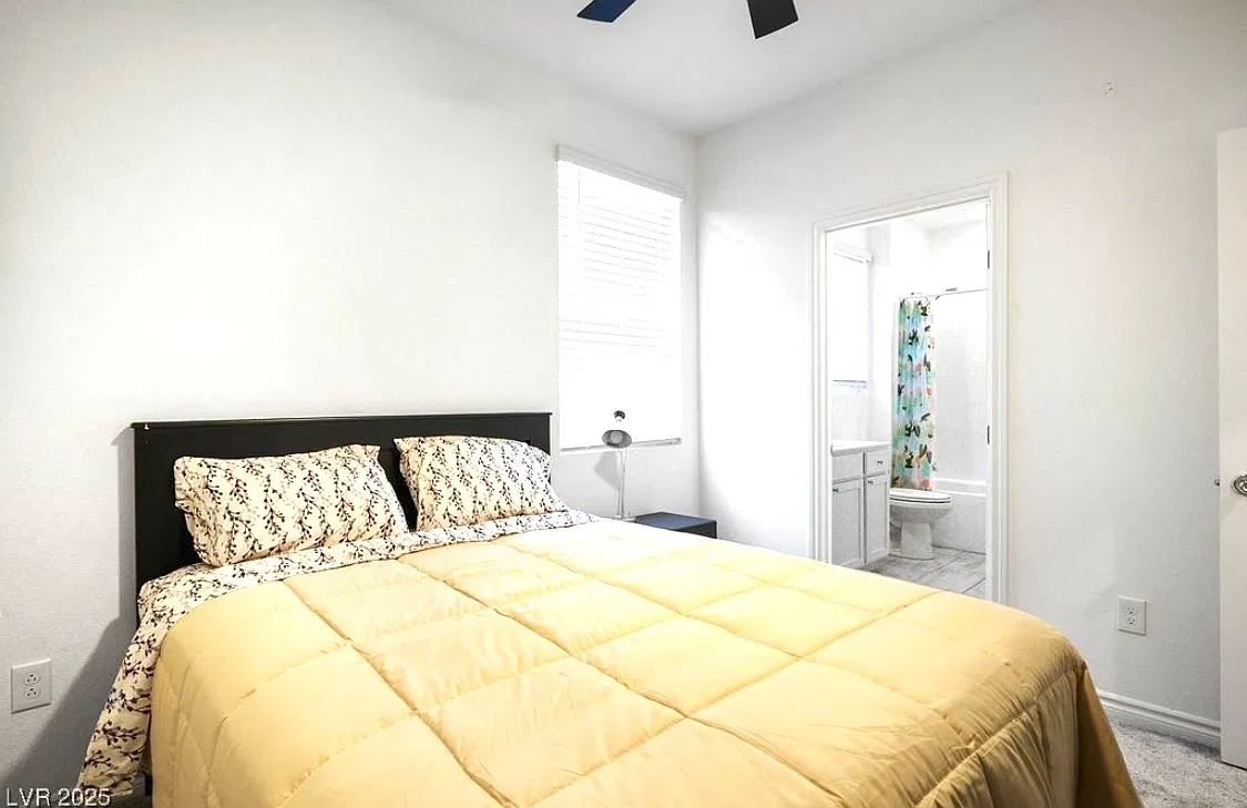 9740 Redwood Cascade St — Photo 4
