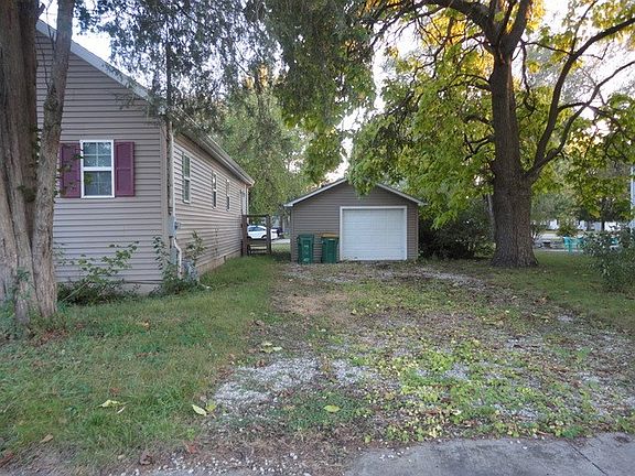 3rd image of 375 W Gordon St