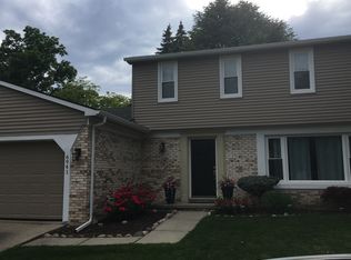 6941 Northpoint Dr, Troy, MI 48085