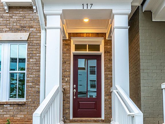 2nd image of 117 Iberville St