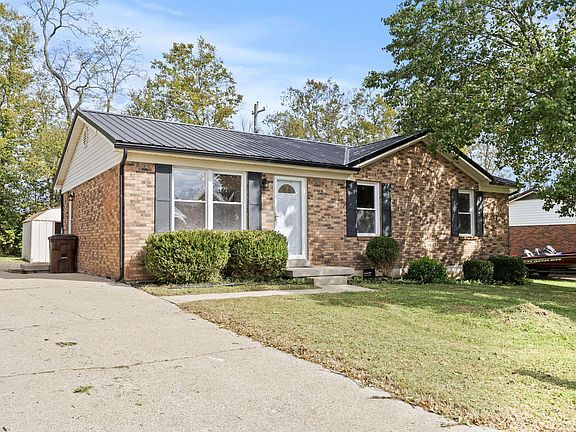 3rd image of 95 Kingsbury Ln