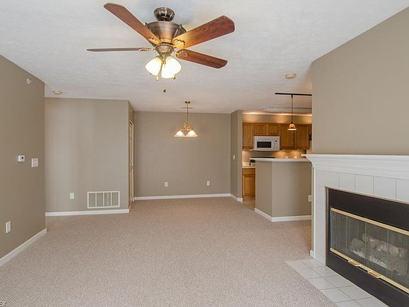 3rd image of 14802 Lenox Dr #202