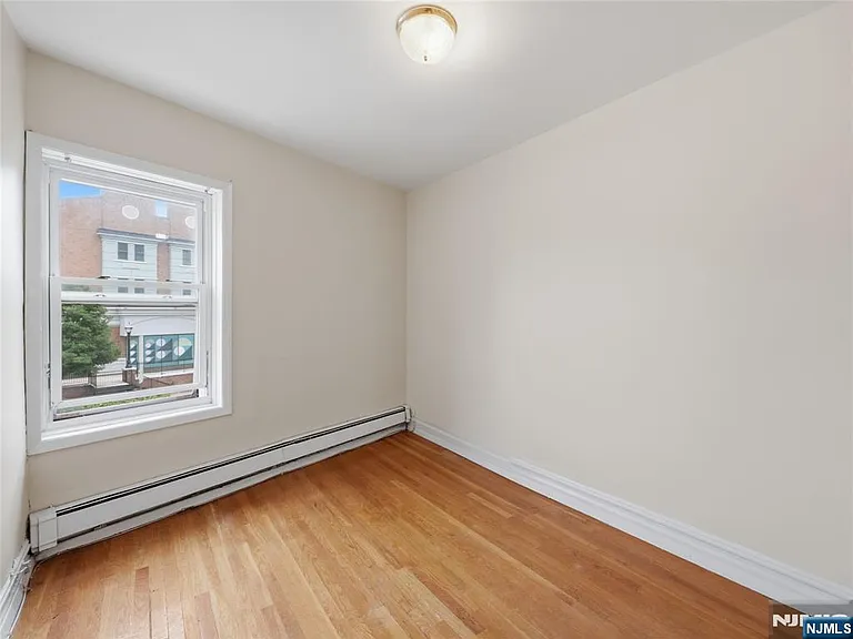 1-2 Hilliard Ave #1 — Photo 12