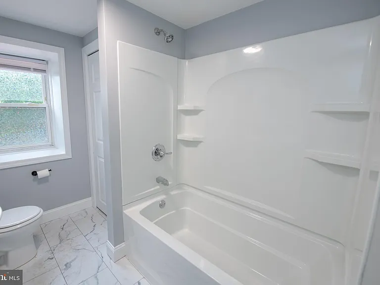 225 Old Soldiers Rd #B — Photo 20