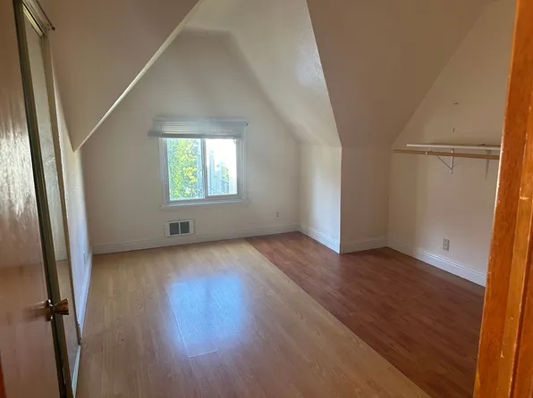 1828, 1828 23rd Ave APT 2, Seattle, WA 98122