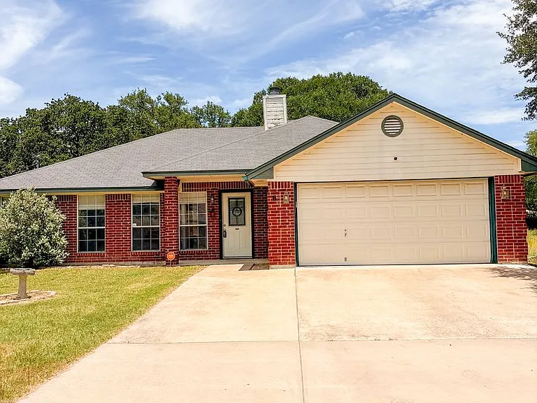 6 Bay Ct — Photo 1
