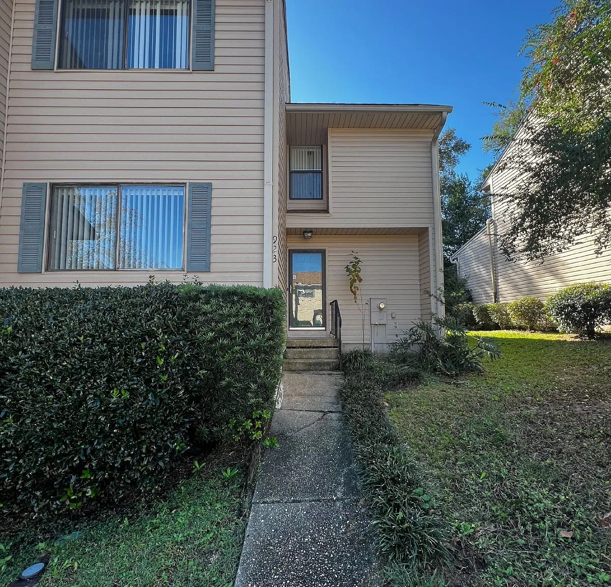 3 bed, 2.0 bath, 1314 sqft, $1,525 — Photo 1