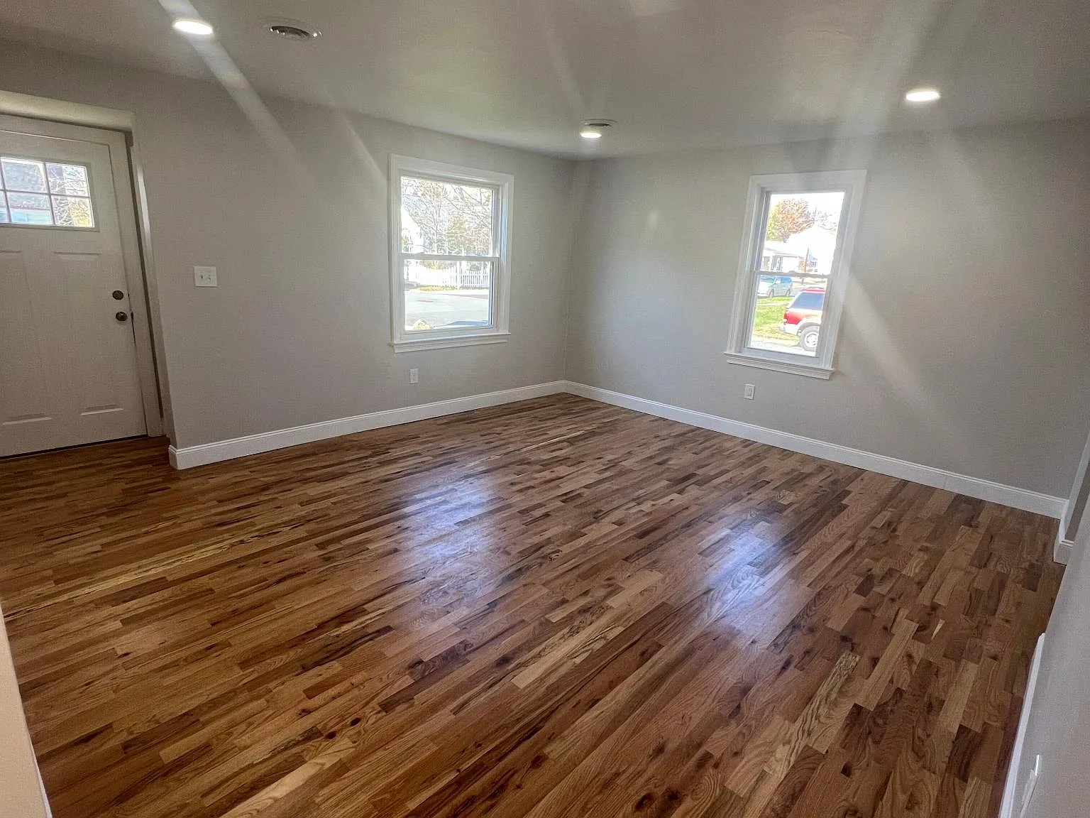 3 bed, 1200 sqft, $1,815 — Photo 3