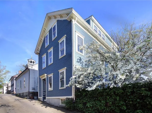 75 Mary St, Newport, RI 02840