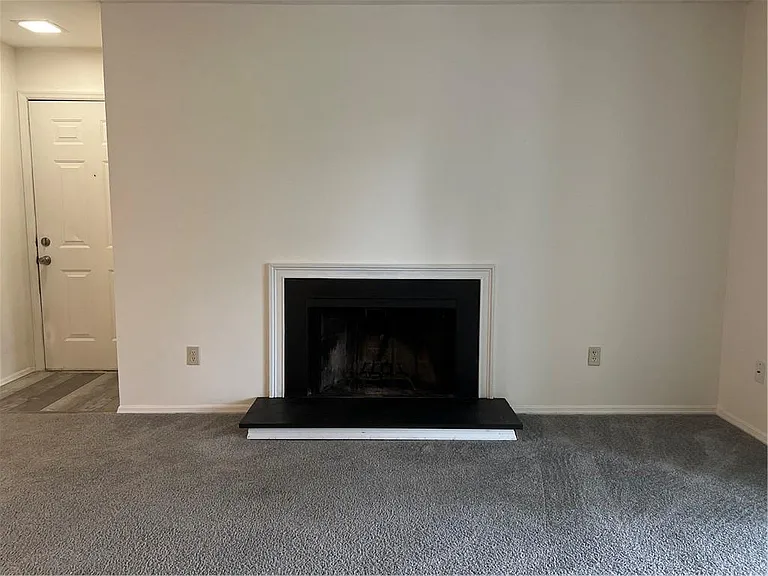 1648 Raleigh Cir SE — Photo 8