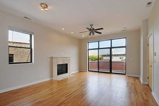 2nd image of 2147 W Evergreen Ave Unit 102