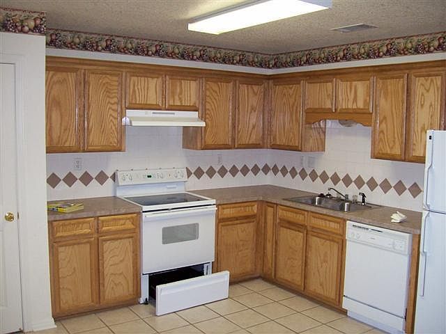 2nd image of 4002 Hitchrock Dr #4002HITCHR