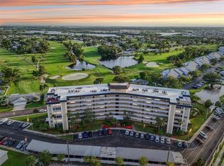 8950 Park Blvd APT 405, Seminole, FL 33777