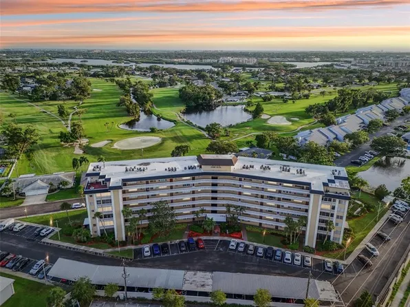 8950 Park Blvd APT 405, Seminole, FL 33777