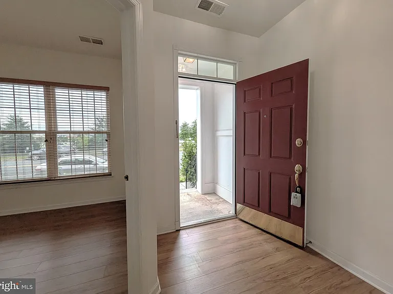 25015 Riding Center Dr — Photo 5