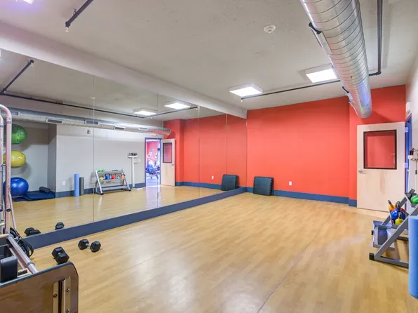 300 Coles Street image 21 of 45