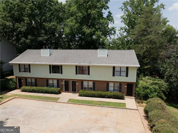3033 Destin Cir, Snellville, GA 30078