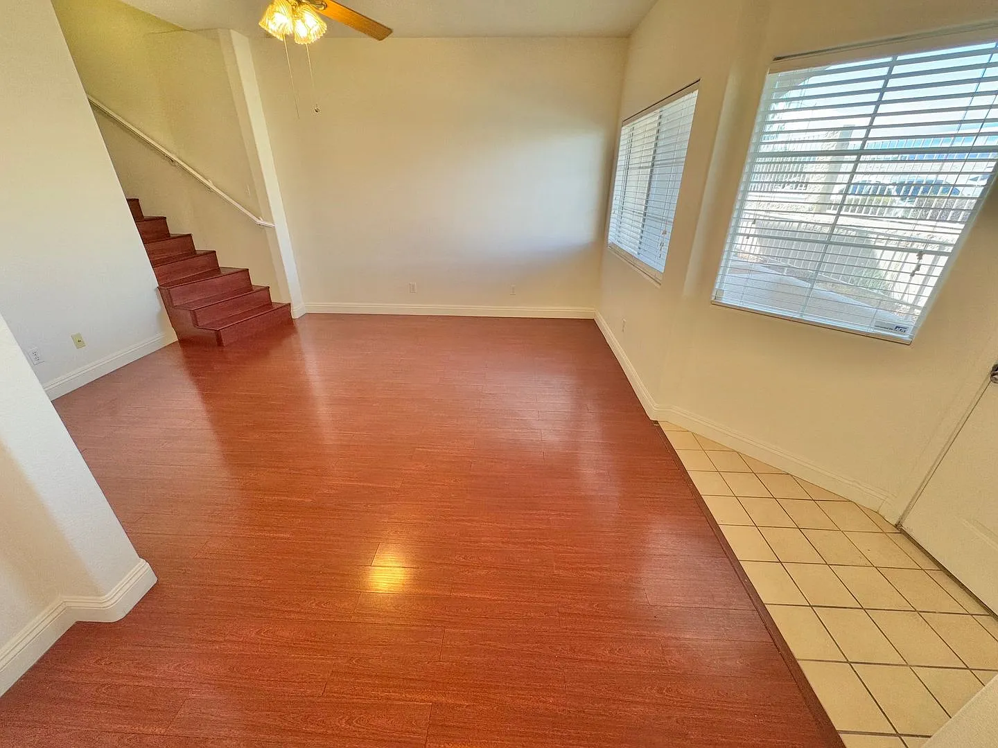 ** Super Summer Special!! $500 Off First Month's Rent** Beautiful 2 Bedroom Townhome With 2 Car G... — Photo 4
