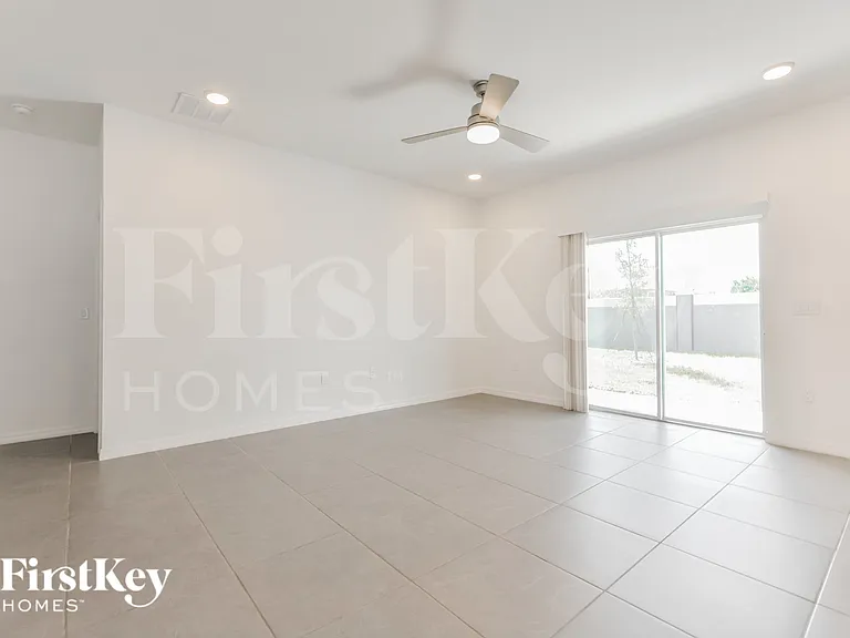 1264 Spokane Point — Photo 2
