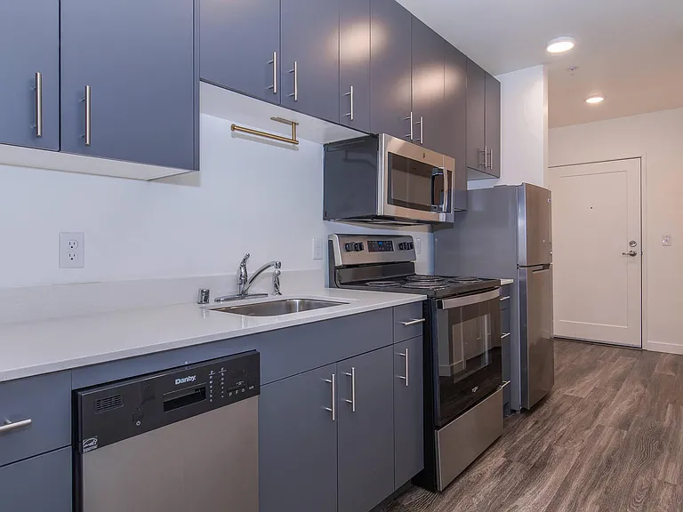 Encore Belltown Apartments — Photo 34