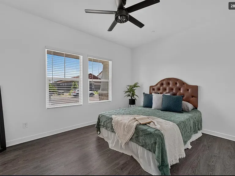 1113 Elm Terrace Way — Photo 2