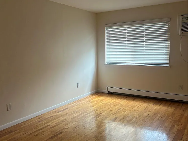 10 Brevoort Dr #1A — Photo 9