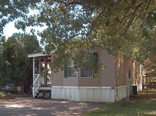 207 Boones Dr, Lothian, MD 20711