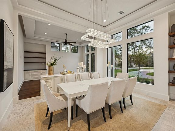 4th image of 318 Knipp Rd