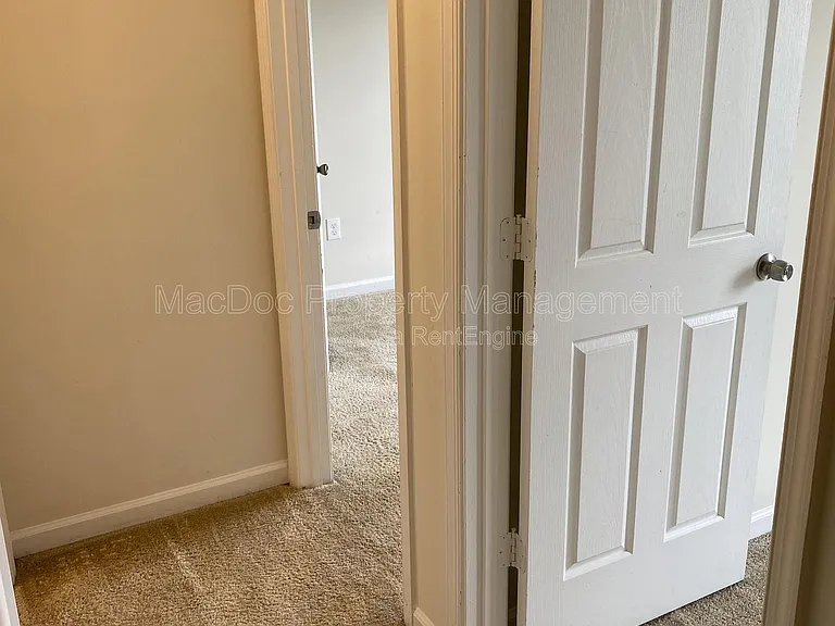 2909 Broyhill Ct — Photo 23