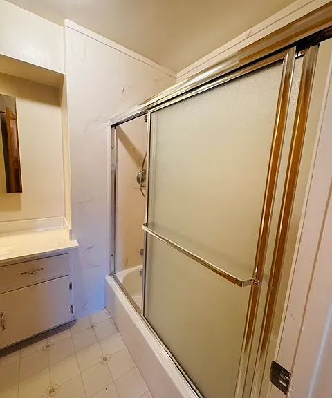 889 Morrison Ave — Photo 12