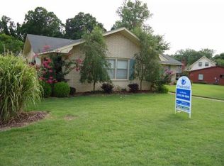 501 Rolling Oaks Dr, Helena, AR 72342