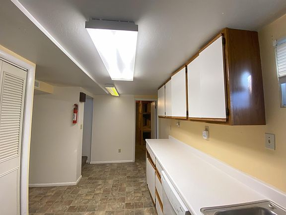 5th image of 1005 Park Ln #Fe2e46688