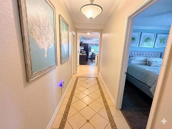 2nd image of 1100 Sunset View Cir APT 304