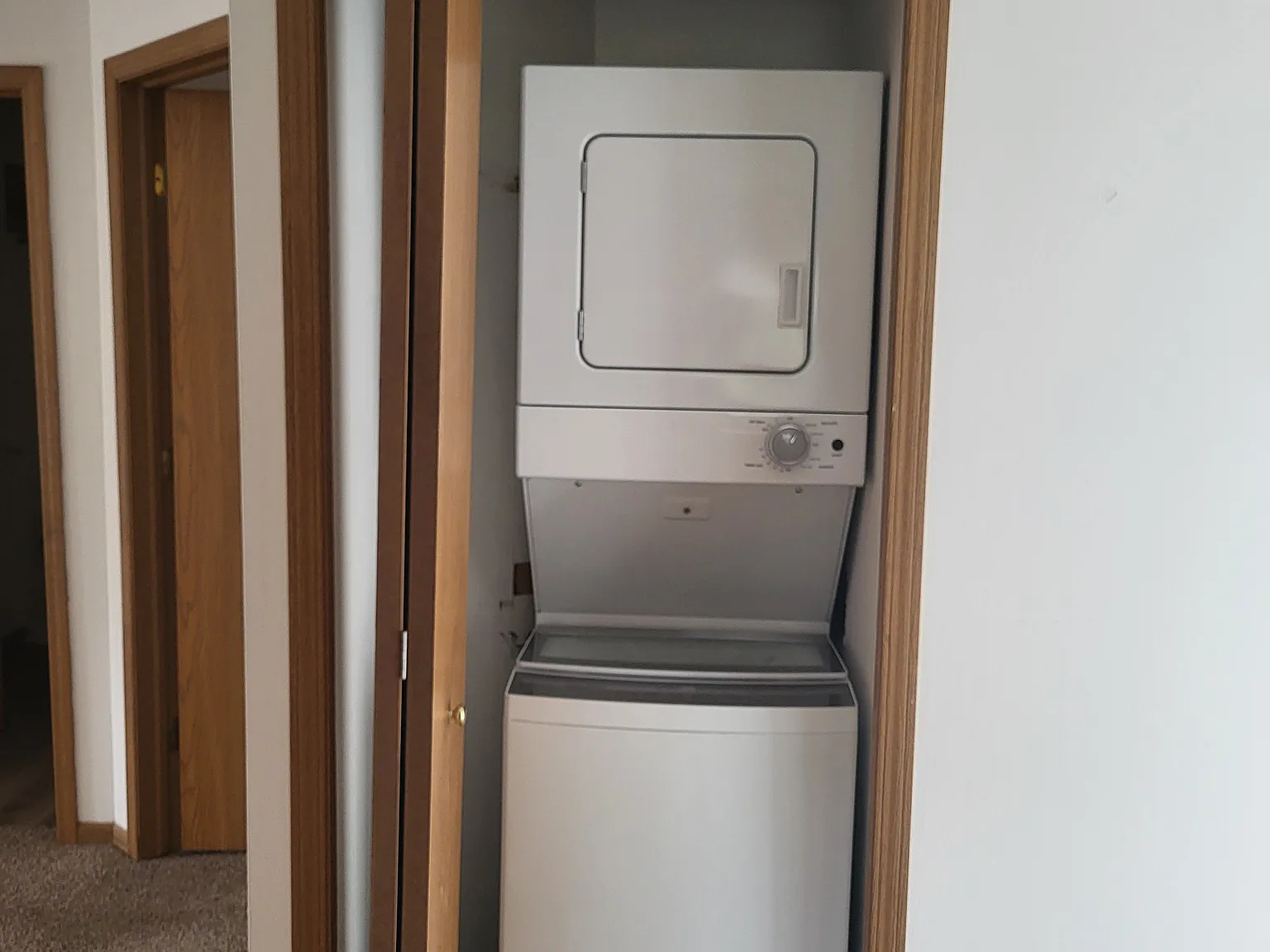 PKP 4915 Universal Dr — Photo 2