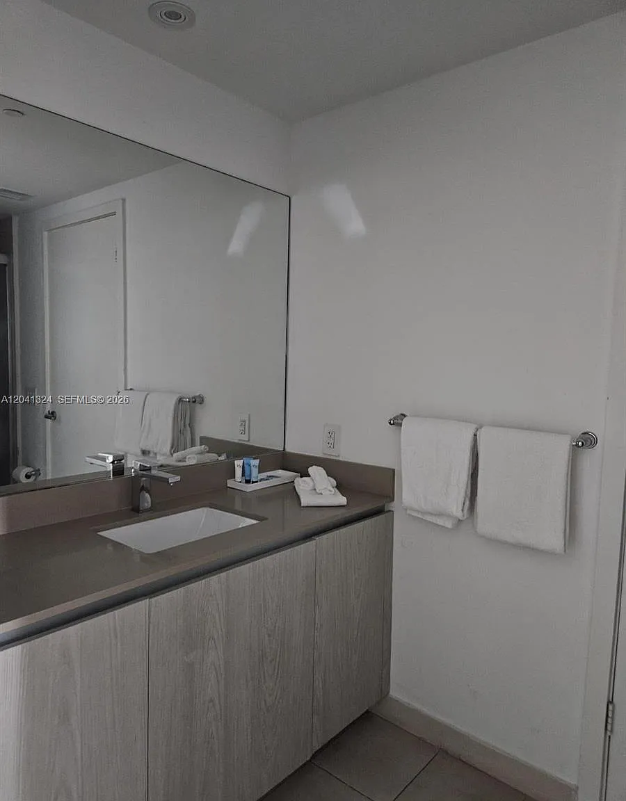 4111 South Ocean Drive Co — Photo 2