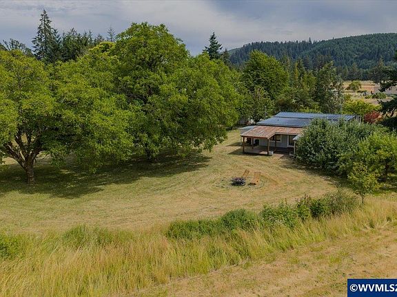 2nd image of 37625 Sunset Ln