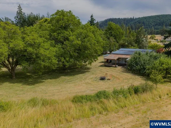 37625 Sunset Ln, Brownsville, OR 97327