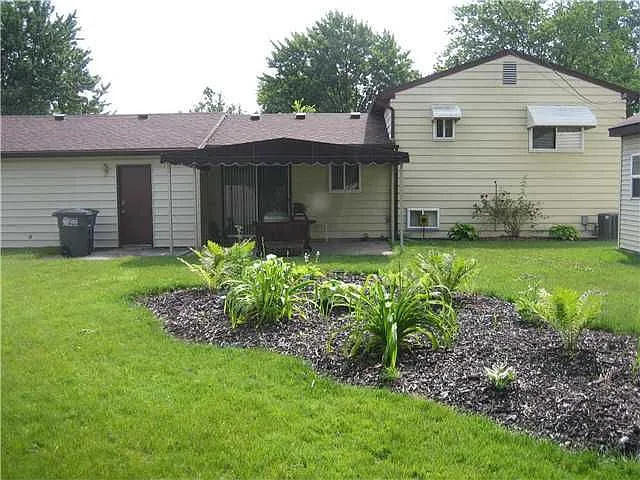 66 Bloomfield Ave photo 1