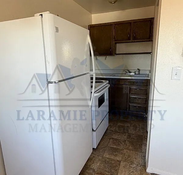 706 Downey St #24 — Photo 7