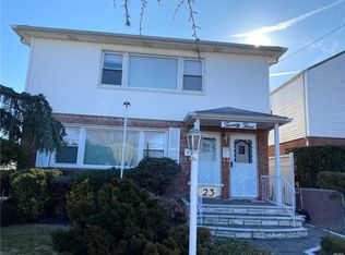 23 S Grove St, Valley Stream, NY 11580