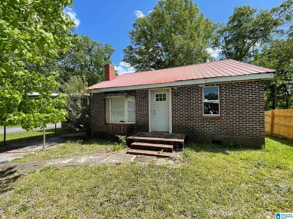 1402 Peachtree St, Gadsden, AL 35901