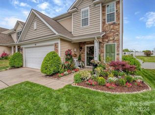 12428 Caracara Ct, Charlotte, NC 28278