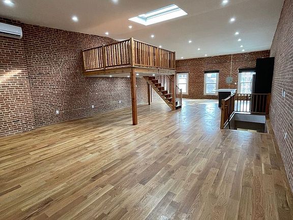 2nd image of 194 Broadway Unit 1