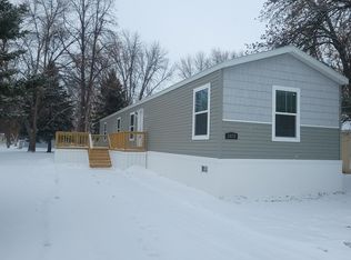 2478 Estabrook Dr, Grand Forks, ND 58201