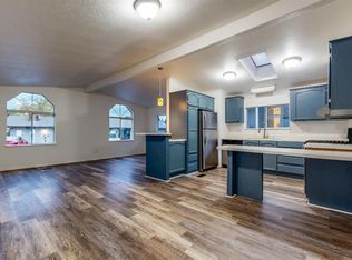 817 Mercie St, Santa Rosa, CA 95403