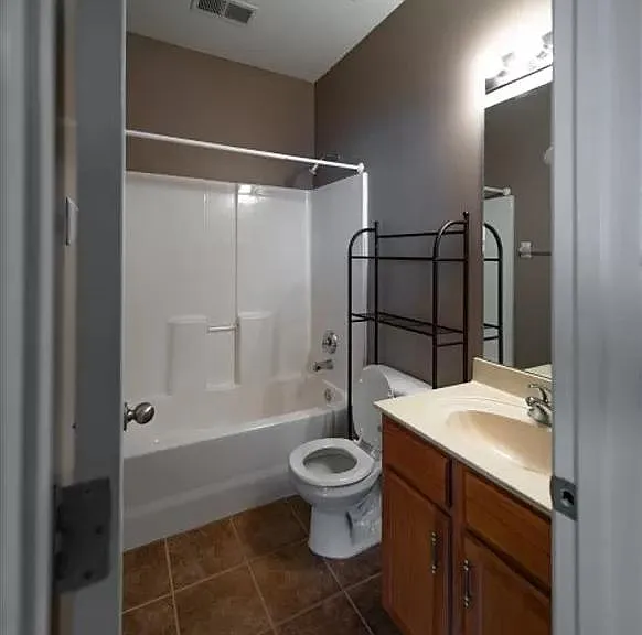 1364 Harbor Park Dr — Photo 9
