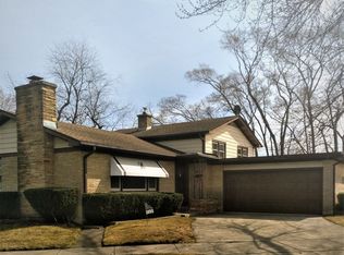 1925 Walnut St, Waukegan, IL 60087